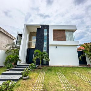 Casa En Venta - Sc La Colinas (urubo)