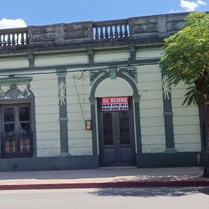 Esquina Céntrica En Santa Rosa – 1.100 M² – Gran Potencial