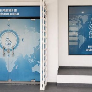 En Alquiler Locales Comerciales Independiente Zona Equipetrol
