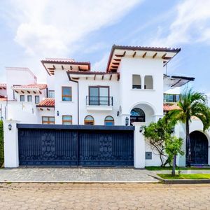 Casa De Lujo En Barrio Las Palmas