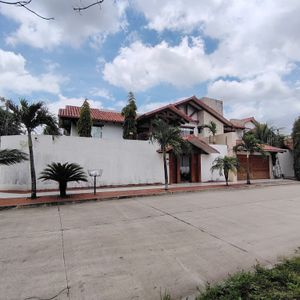 Vendo Hermosa Casa Zona Hilanderia
