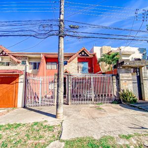 Linda Casa En Venta De Dos Plantas