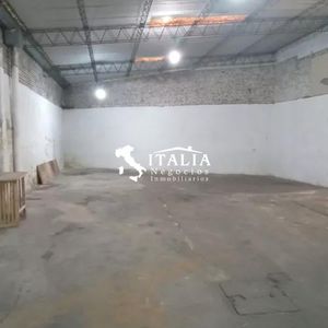 Deposito / Local  230 M2 Con Entrada De Camiones