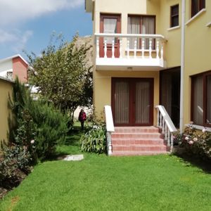 Hermosa Casa En Venta Ubicada En La Barqueta Achumani