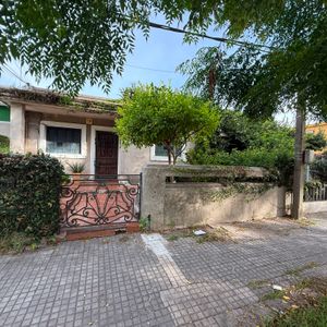 Venta De Casa Ph 3 Dormitorios Mas Apto 1 Dorm. Malvin Norte 