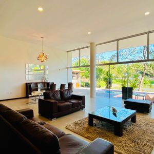 Hermosa Casa Amoblada Con Vista A La Laguna