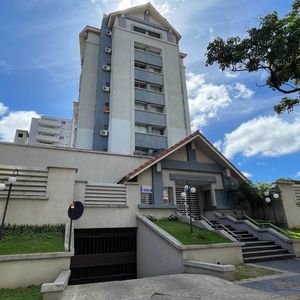 Departamento En Venta ➔ A Una Cuadra De La Plaza Blacutt. Excelente Ubicación