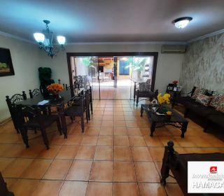 Hermosa Casa Gemela En Venta De 4 Dormitorios