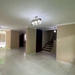 Casa En Alquiler Zona Norte