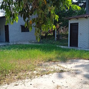 Terreno Con Casa A Venta.