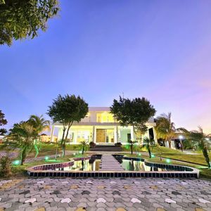 Casa Quinta Amoblada De Lujo En Venta -urubo Carretera A Porongo