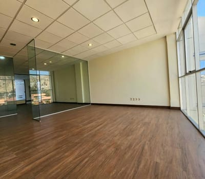 Oficina En Alquiler | Calacoto – Edificio Vitrubio 2