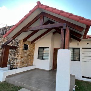 Hermosa Casa En Fontana Riviera L 