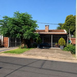 -venta De Casa En Canelones Pando, 3 Dormitorios 2 Baños, Garage