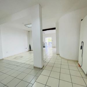 Alquiler En Equipetrol - Lcal Comercial De 80 M2