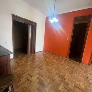 Apto En Venta 3 Dormitorios, 1 Baño-centro