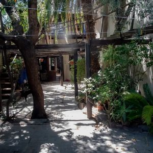 Casa En Venta 4 Dormitorios, Gje, Patio-palermo