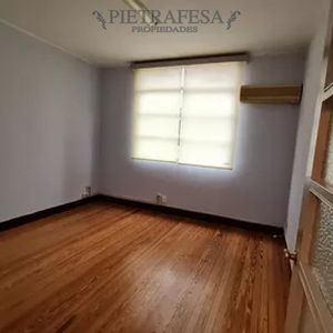 Oficina En Venta, 1privado, 1baño. Ciudad Vieja.