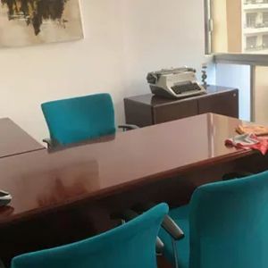 Apartamento En Venta, 3dormitorios, 1baño, Amueblado Como Oficina. Cordón.