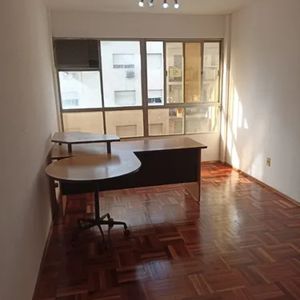 Oficina En Alquiler, 1baño, Amoblada. Centro.