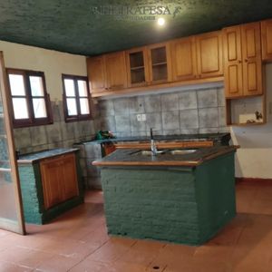 Casa En Venta 4 Dorm, 2 Baños, Patio Zona Cordón