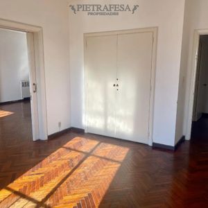 Apartamento De Categoría Sobre 18 De Julio - Cordón 4 Dorm. - 3 Baños