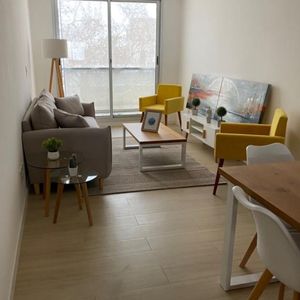 Apartamento En Edificio Tango - 2 Dormitorios - 1 Baño Y Balcon Con Vista Al Mar