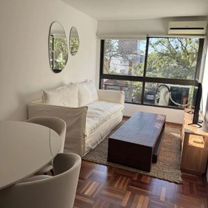 Apartamento En Alquiler, 2 Dormitorios, 1 Baño, Terraza Lavadero. Pocitos.