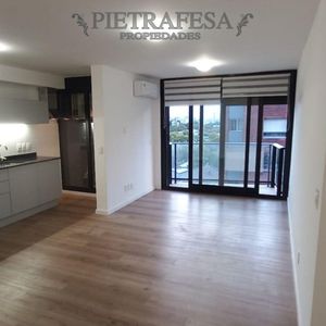 Apartamento En Venta, 2 Dormitorios, 1 Baño, Terraza. Centro.