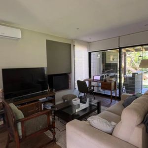 Casa En Venta, 4 Dormitorios, 3 Baños, Patio, Barbacoa, Piscina, Cochera. Lagomar.