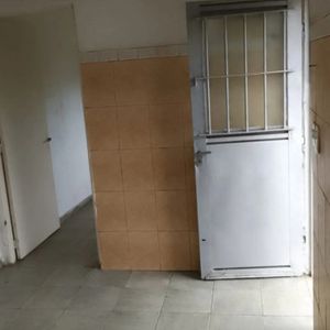 Casa En Alquiler Al Fondo, 1 Dormitorio, 1 Baño, Patio Con Parrillero, Cochera. Solymar.