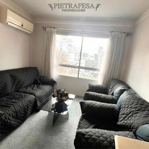 Apartamento En Alquiler, 2 Dormitorios, 2 Baños. Amueblado. Centro.