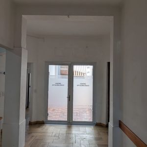 Gran Casa En Alquiler, 4 Dormitorios, 2 Baños, Patio Con Parrillero, Cochera. La Blanqueada.