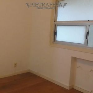 Oficina En Alquiler, 1 Privado, 1baño. Centro.
