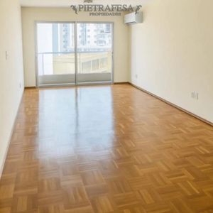 Apartamento En Alquiler, 4 Dormitorios, 3 Baños, Terraza, Cochera Doble. Pocitos.