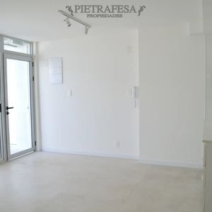Apartamento En Alquiler, 1 Dormitorio, 1 Baño. Aguada.