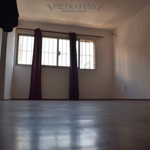 Apartamento En Venta, 2 Dormitorios, 1 Baño, Terraza Lavadero. Centro.