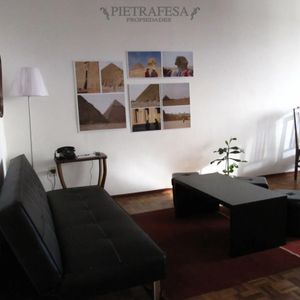 Apartamento En Alquiler, 1 Dormitorio, 1 Baño, Terraza. Ciudad Vieja.