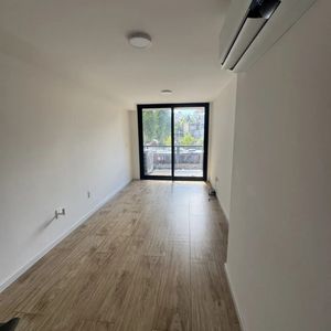 Apartamento En Alquiler, 1dormitorio, 1baño, Balcón. Pocitos.