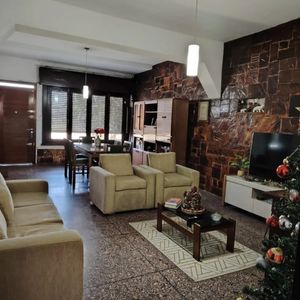 Casa En Venta, 2 Dormitorios, 1 Baño, Patio, Garaje, Piscina. Bella Italia.