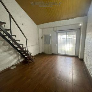 Apartamento En Alquiler, 1 Dormitorios, 1 Baño, Patio Con Parrillero. Cerrito.