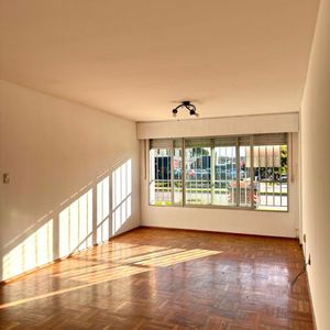 Apartamento En Venta, 3 Dormitorios, 2 Baños, Patio, Garaje. La Blanqueada.
