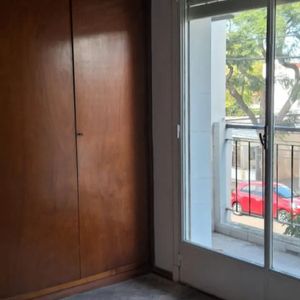 Casa En Alquiler, 4 Dormitorios, 2 Baños, Terraza, Azotea, Garaje Doble. Buceo.
