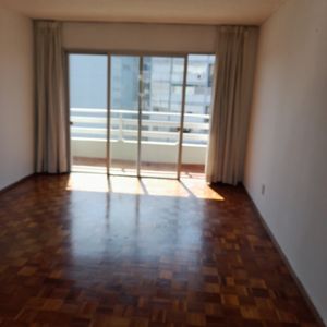 Apartamento En Alquiler, 2 Dormitorios, 2 Baños, Terraza. Pocitos.