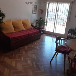 Apartamento En Alquiler, 1 Dormitorio, 1 Baño, Terraza. Aguada.