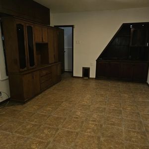 Casa En Alquiler, 3 Dormitorios. 2 Baños. La Teja.