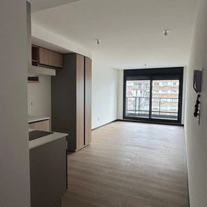 Apartamento En Alquiler, Monoambiente, 1 Baño, Terraza. Buceo.