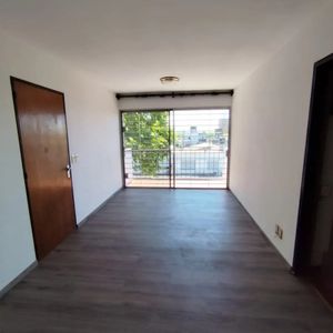 Apartamento En Alquiler, 2 Dormitorios, 1 Baño, Terraza. Union.