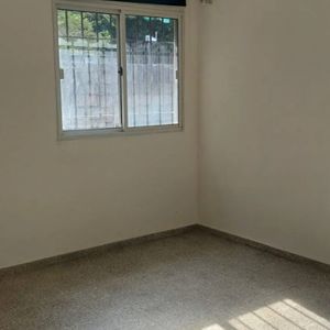Casa En Alquiler, 2 Dormitorios, 2 Baños, Patio, Cochera. Malvin Norte.