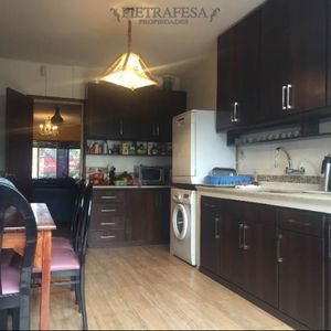 Casa Triplex Con Apartamento Independiente En Planta Baja
